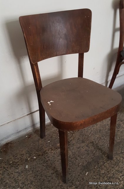 Dřevěná židle  (4 - Drevena zidle (2).jpg)
